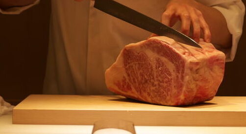 「肉割烹ふたご」の画像が表示されています。